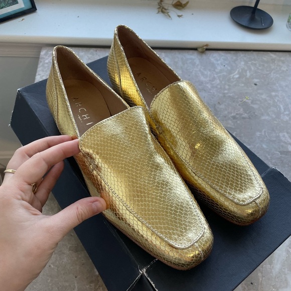 NWT||Archive Italian Leather Gold Loafers with a Alligator look. 9.5 - Picture 6 of 11